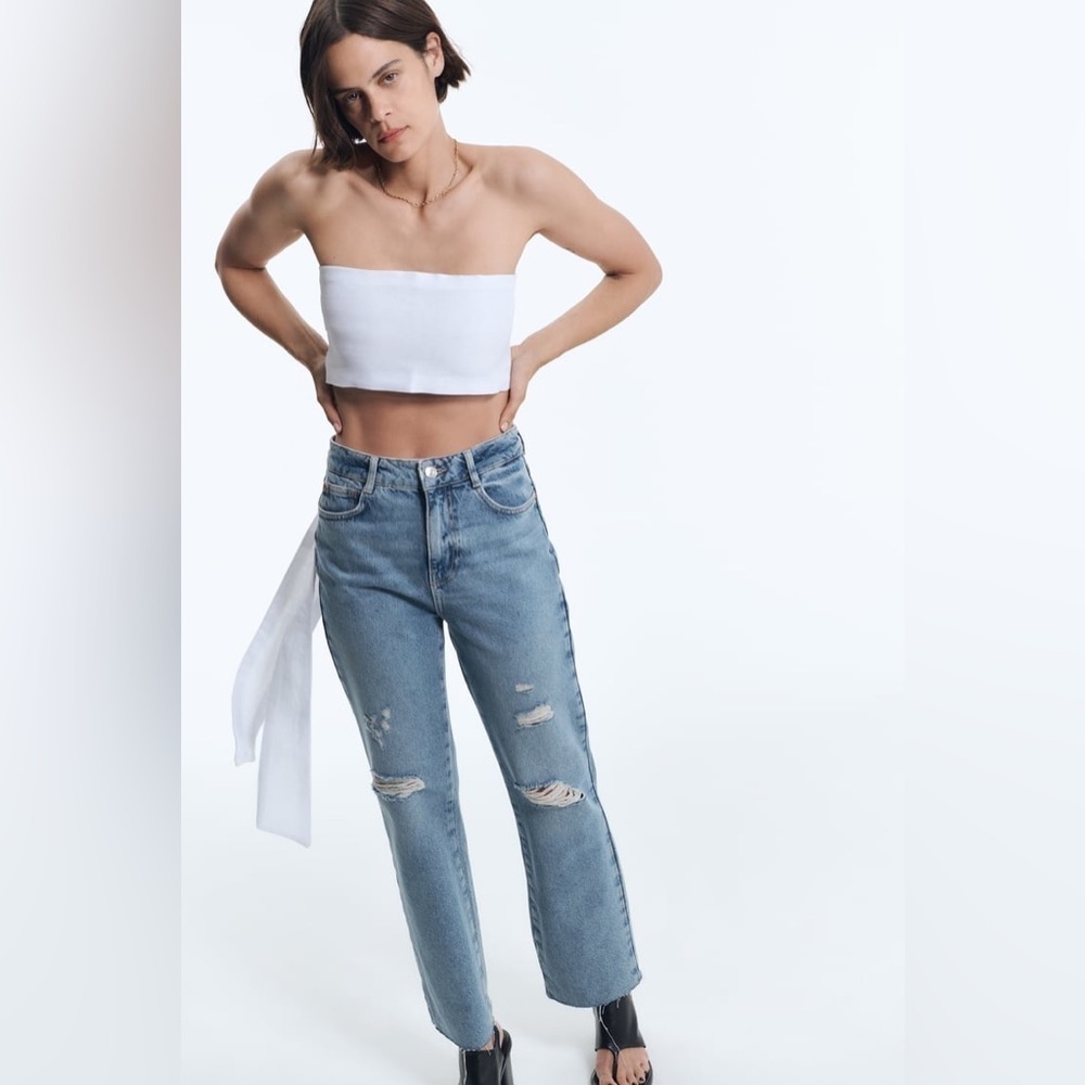 Zara distressed straight leg mom jeans 9694